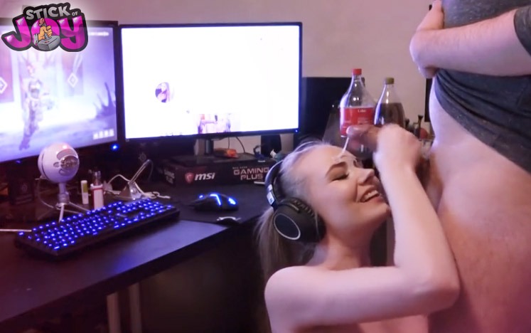 horny gamer girls who refuse to stop gaming while having sex miss banana doggystyle sucks and jerks him until he cums on her face